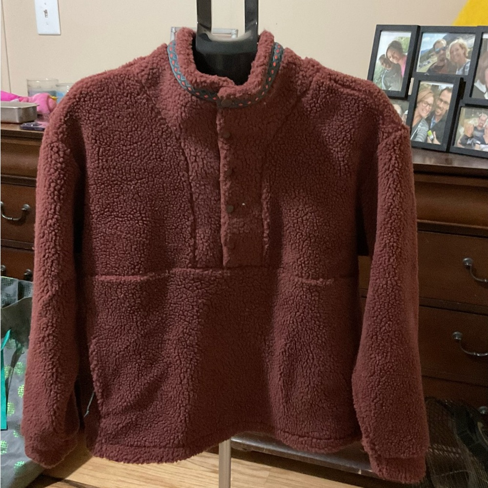 Thick & Warm Alpine Design Women’s Pull Over Size M